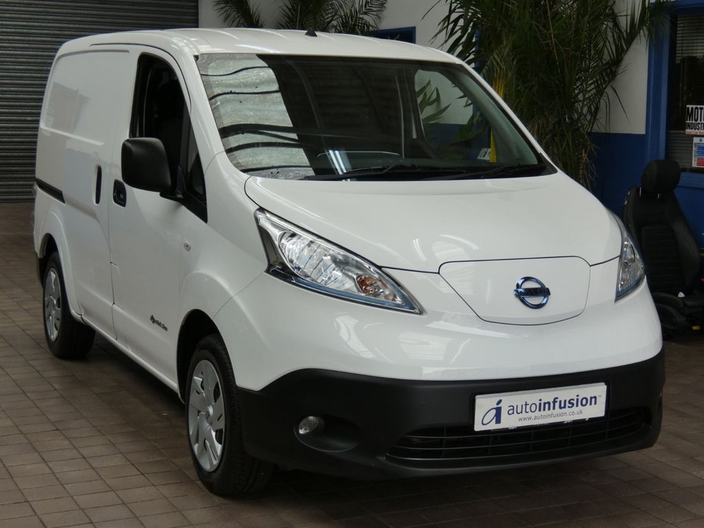 Nissan eNV200