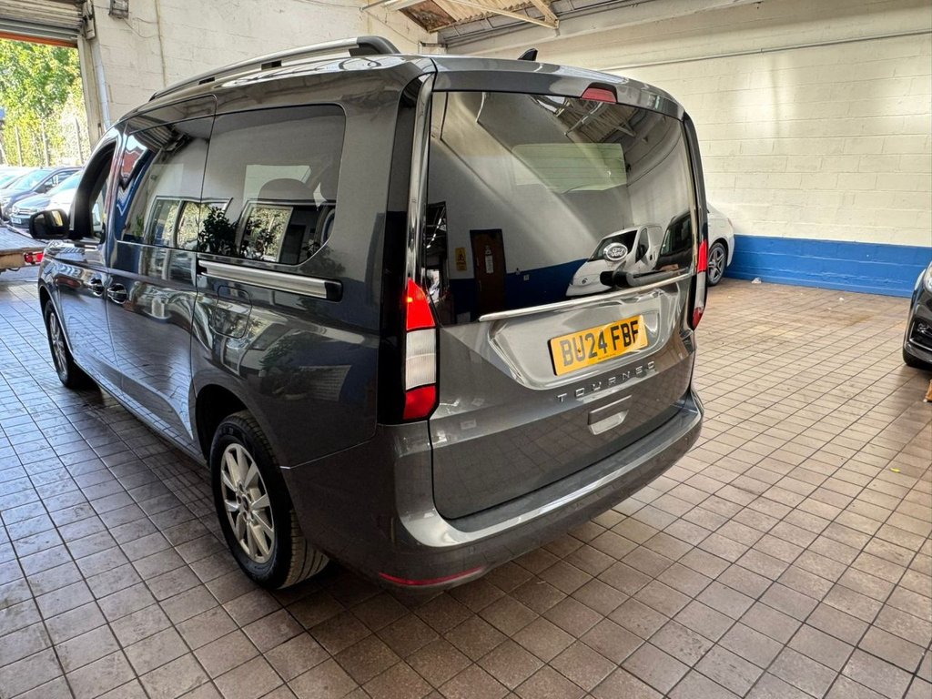 Ford Tourneo