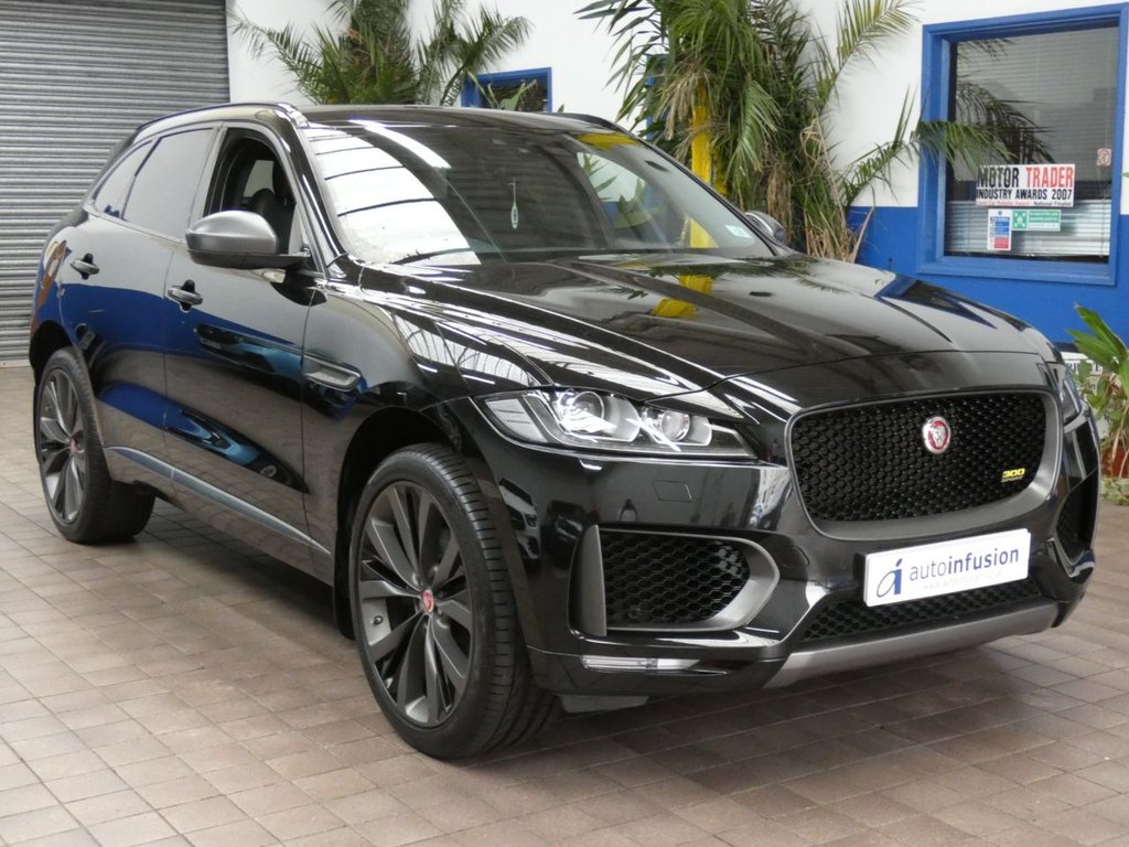 Jaguar F Pace