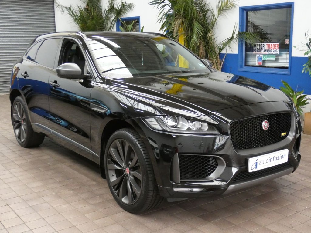 Jaguar F Pace