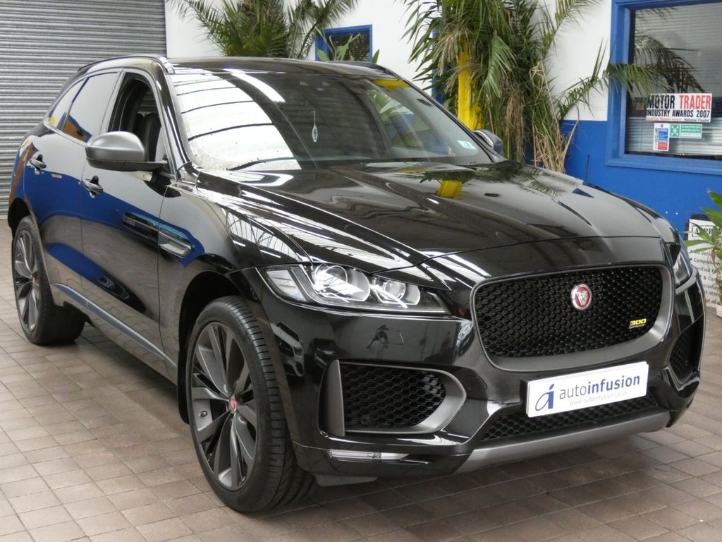 Jaguar F Pace