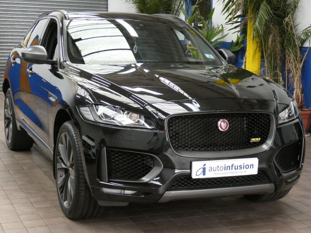 Jaguar F Pace