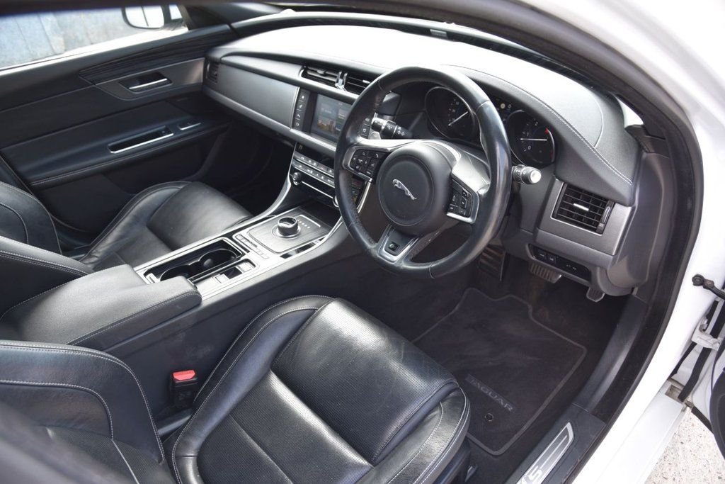 Jaguar XF