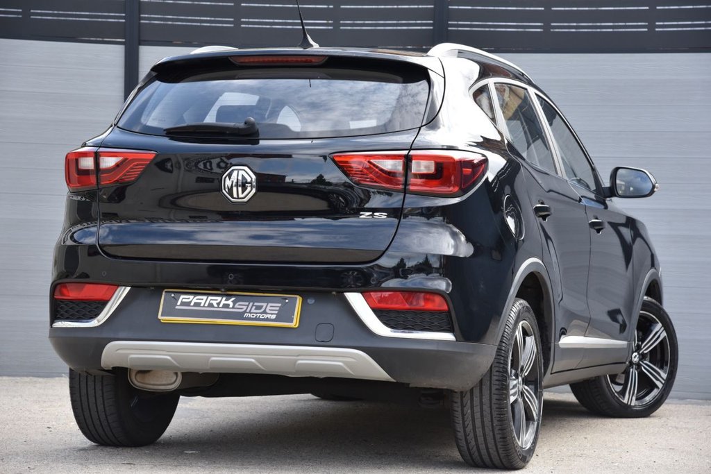 MG ZS