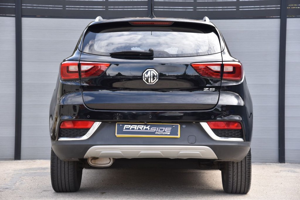MG ZS