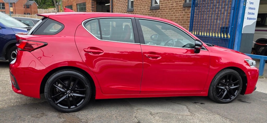 Lexus CT 200h