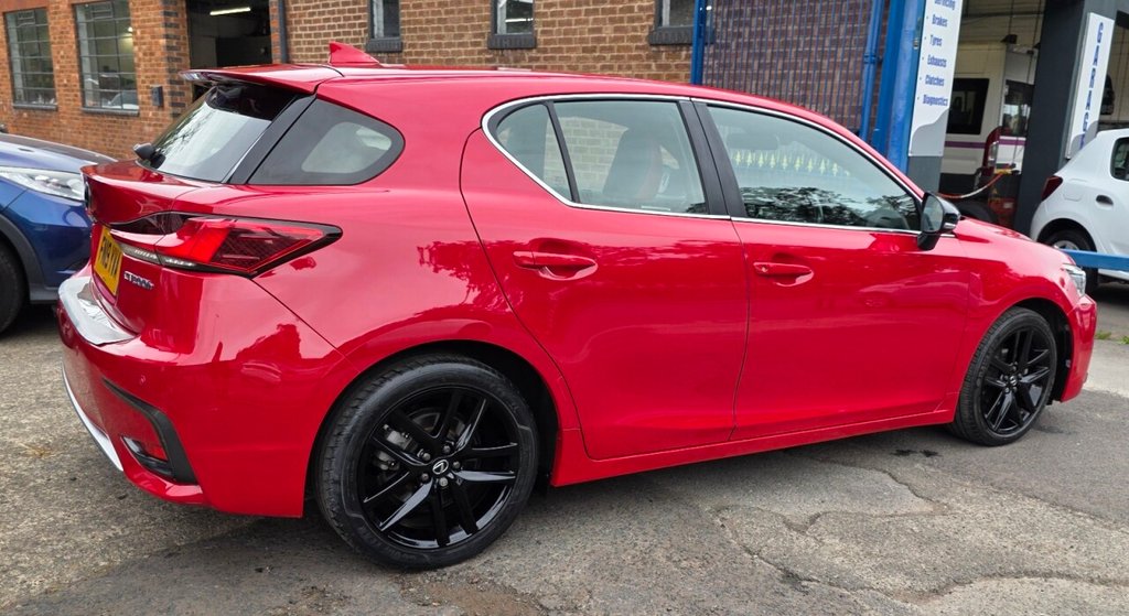 Lexus CT 200h