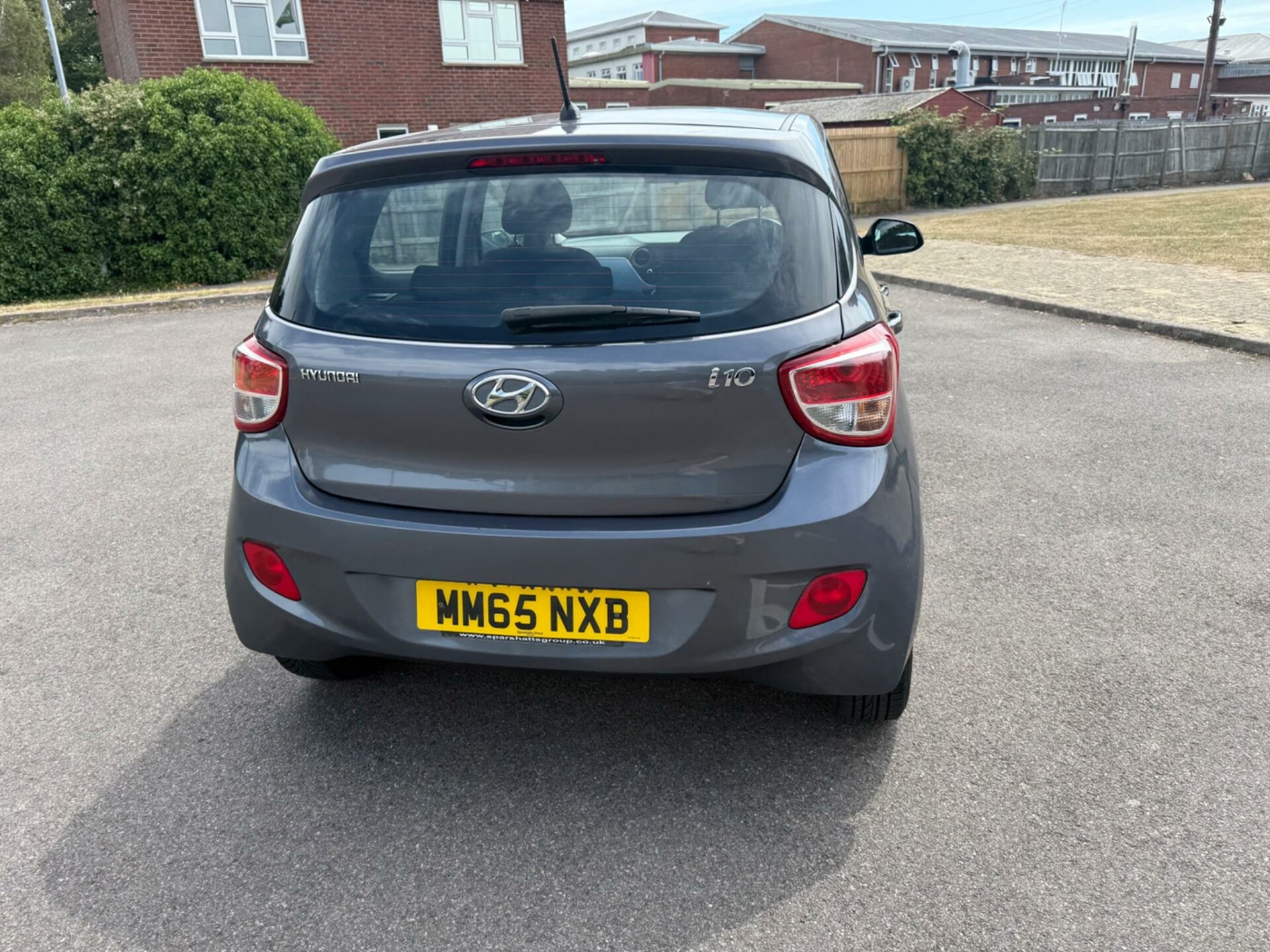 Hyundai i10