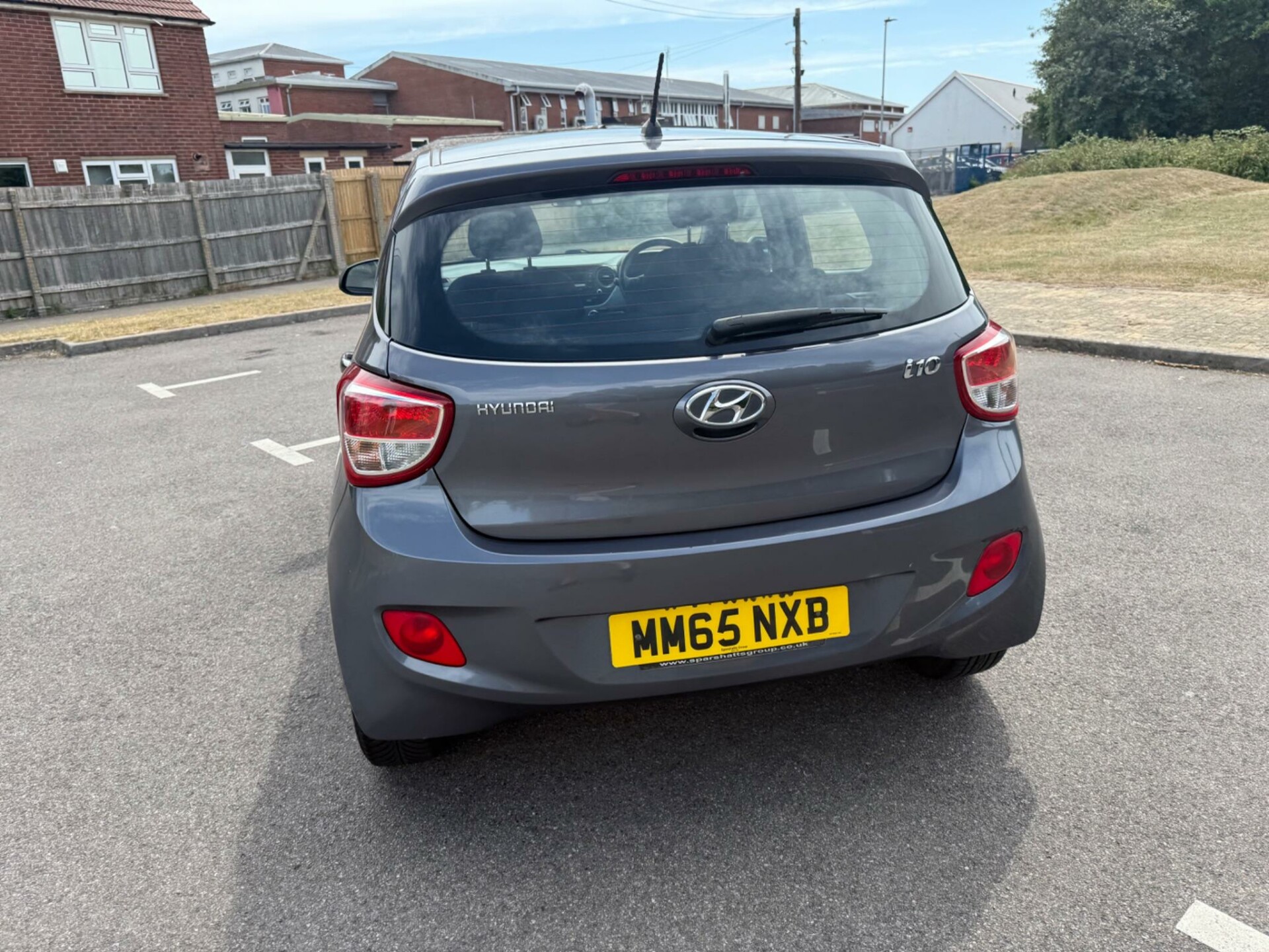 Hyundai i10