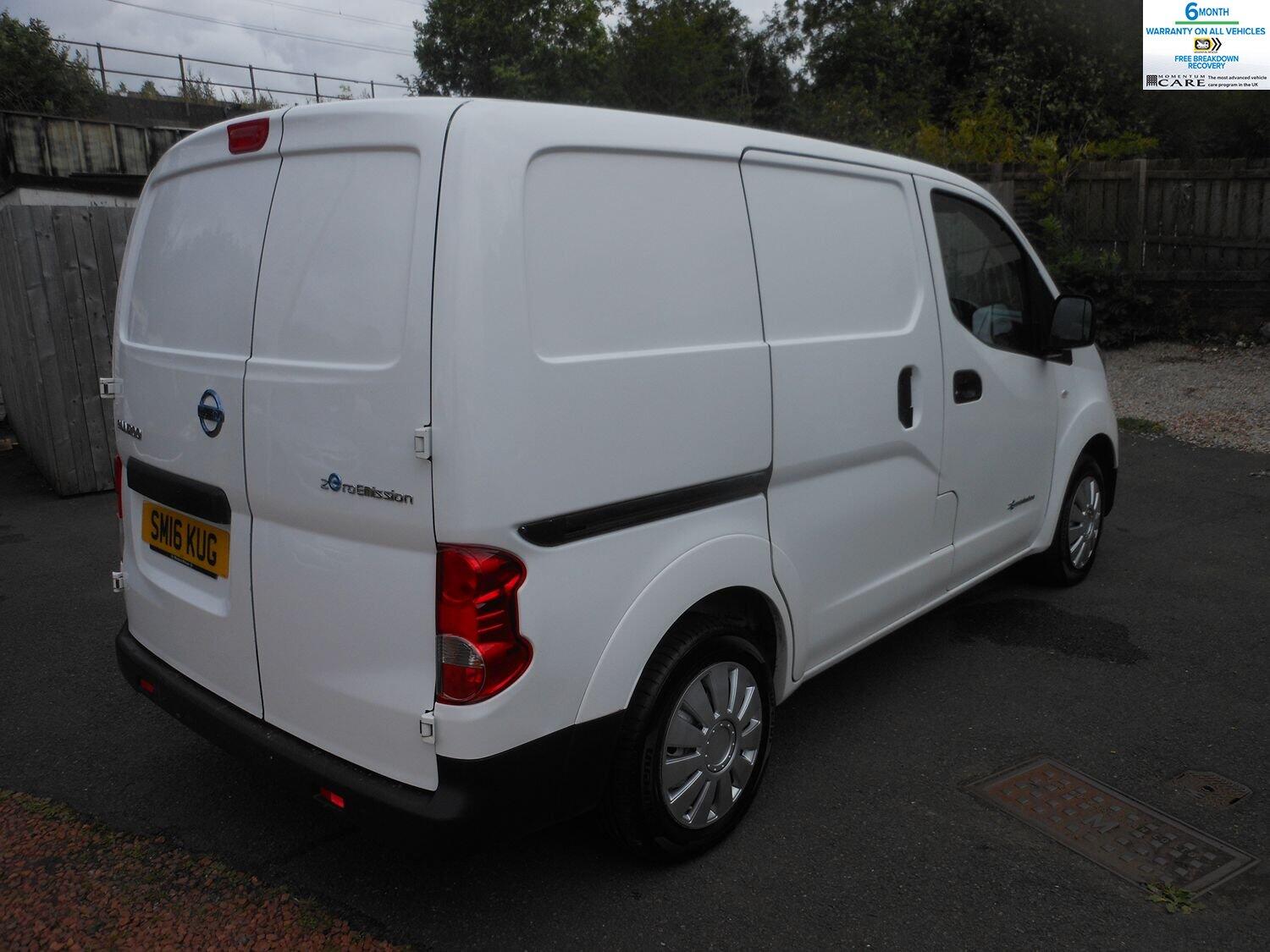Nissan eNV200