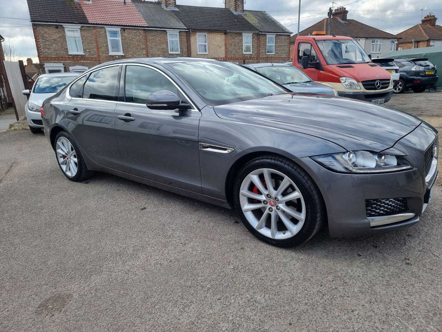Jaguar XF
