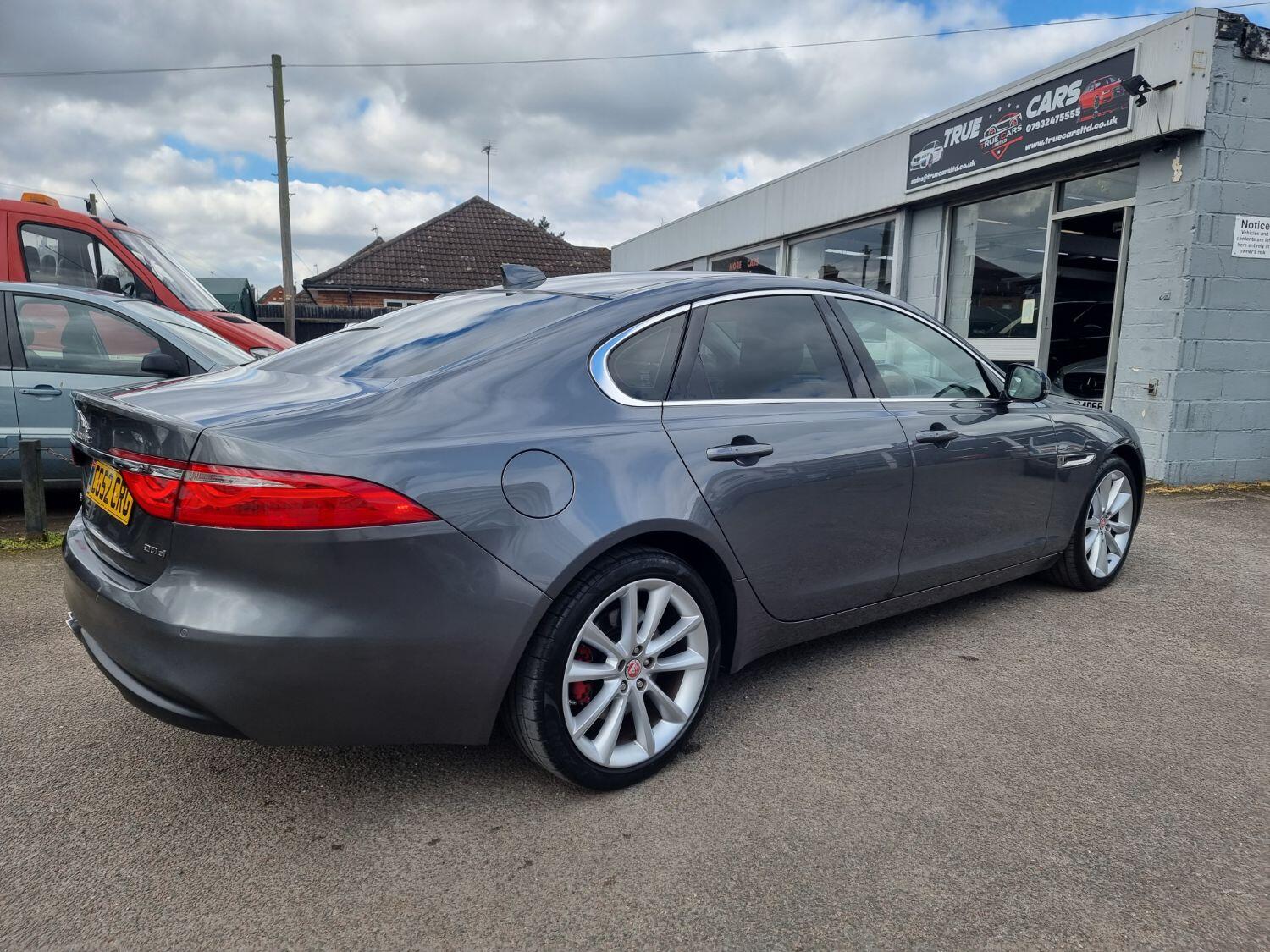 Jaguar XF