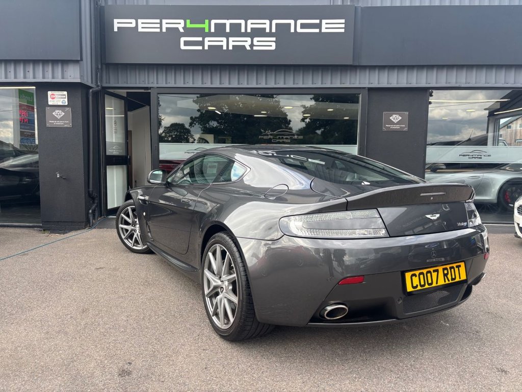 Aston Martin Vantage