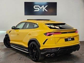 Lamborghini URUS