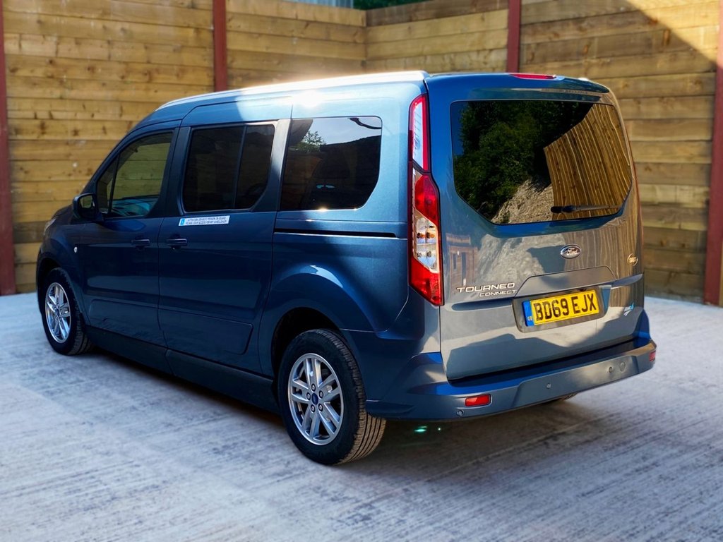 Ford Tourneo
