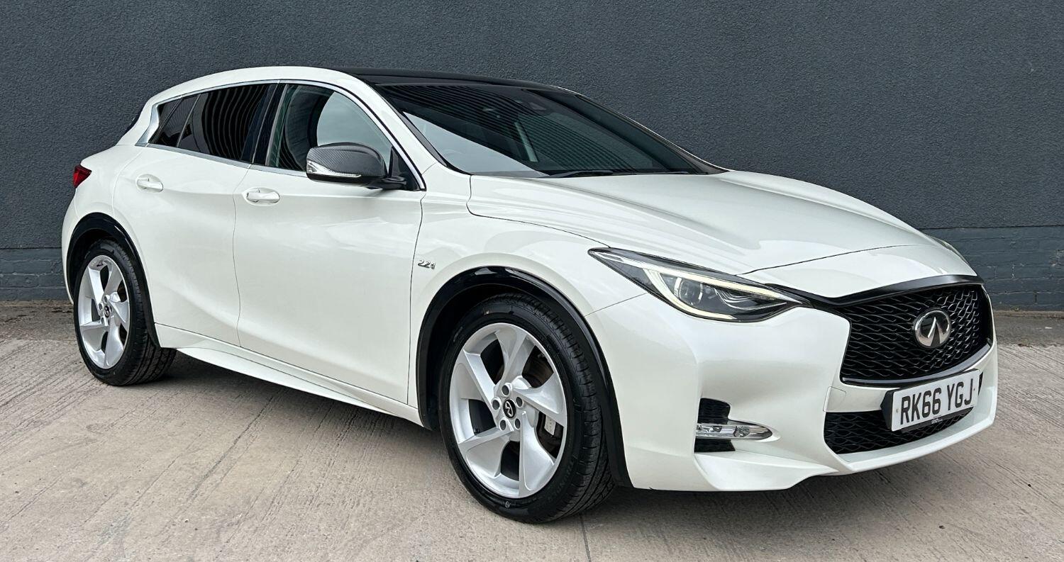 Infiniti Q30