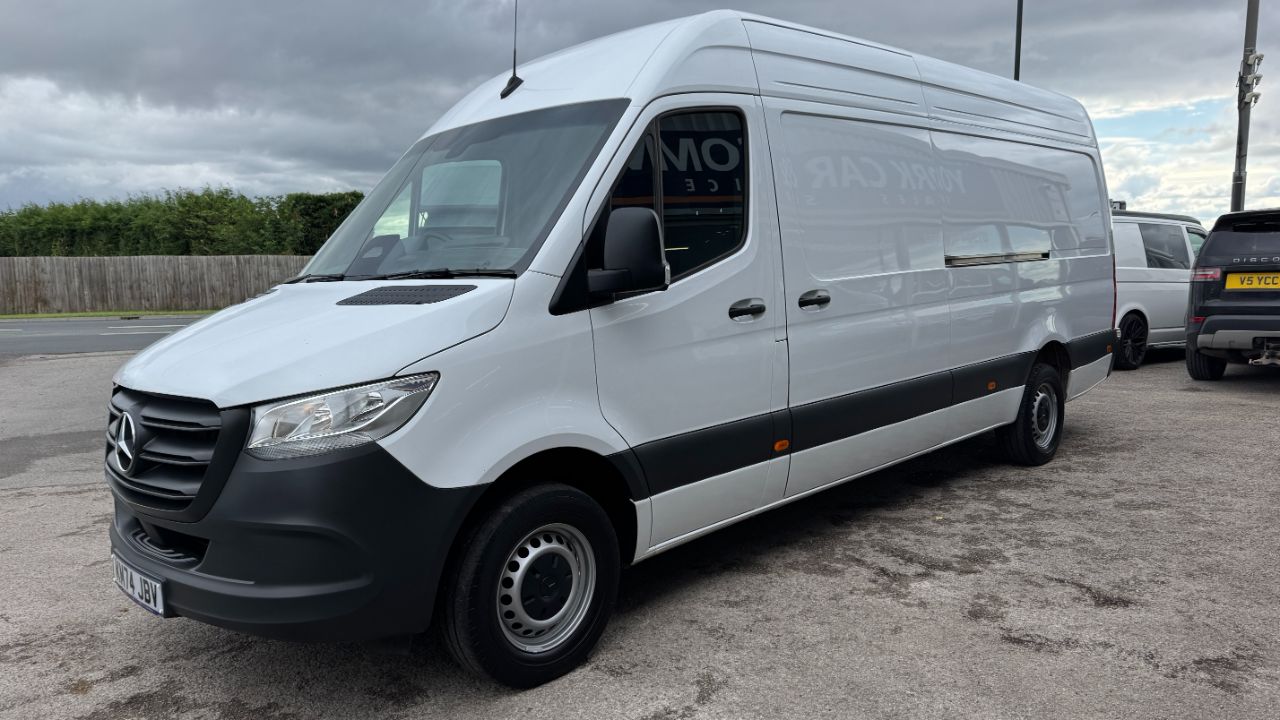 Mercedes Benz Sprinter
