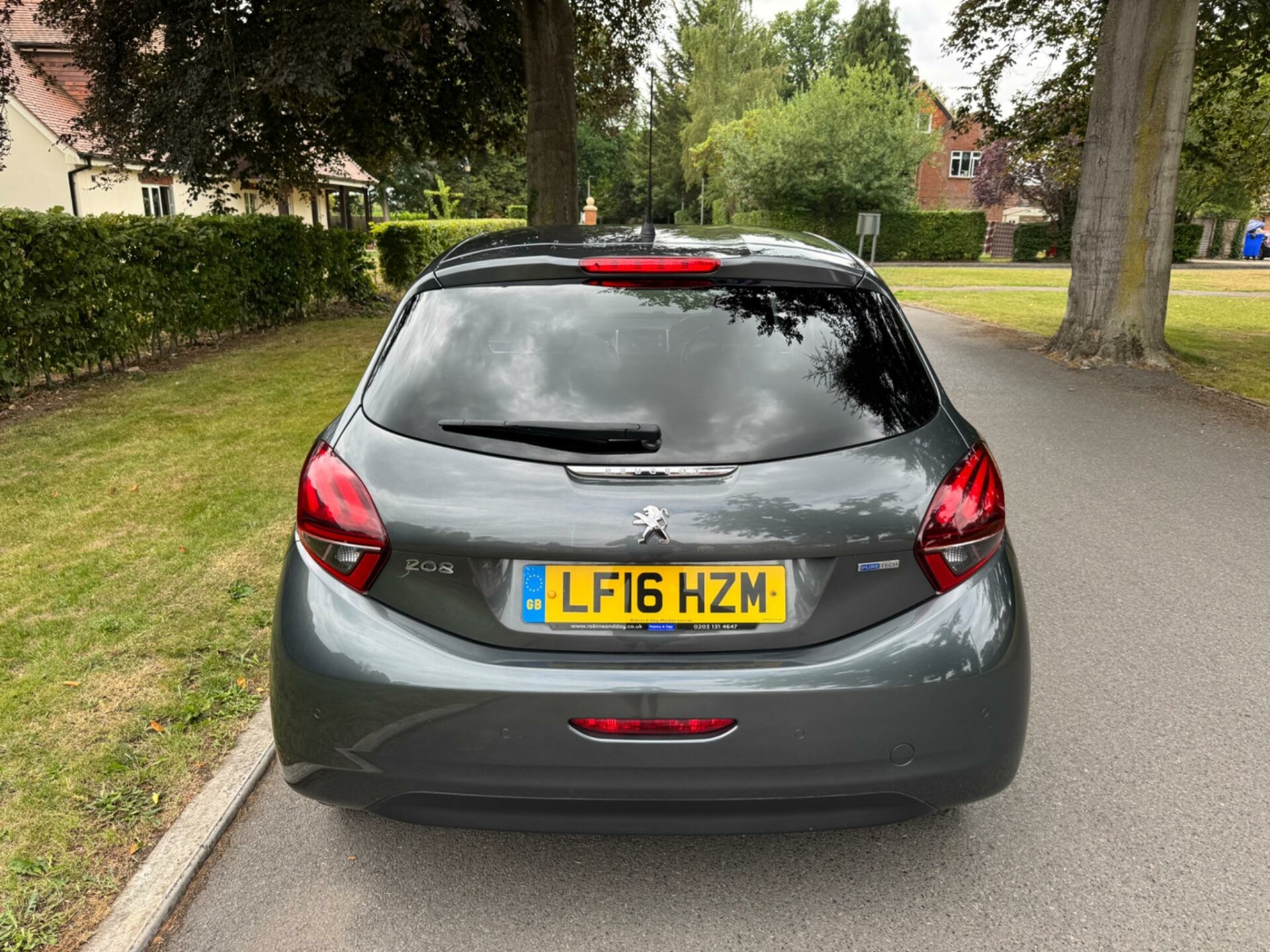 Peugeot 208