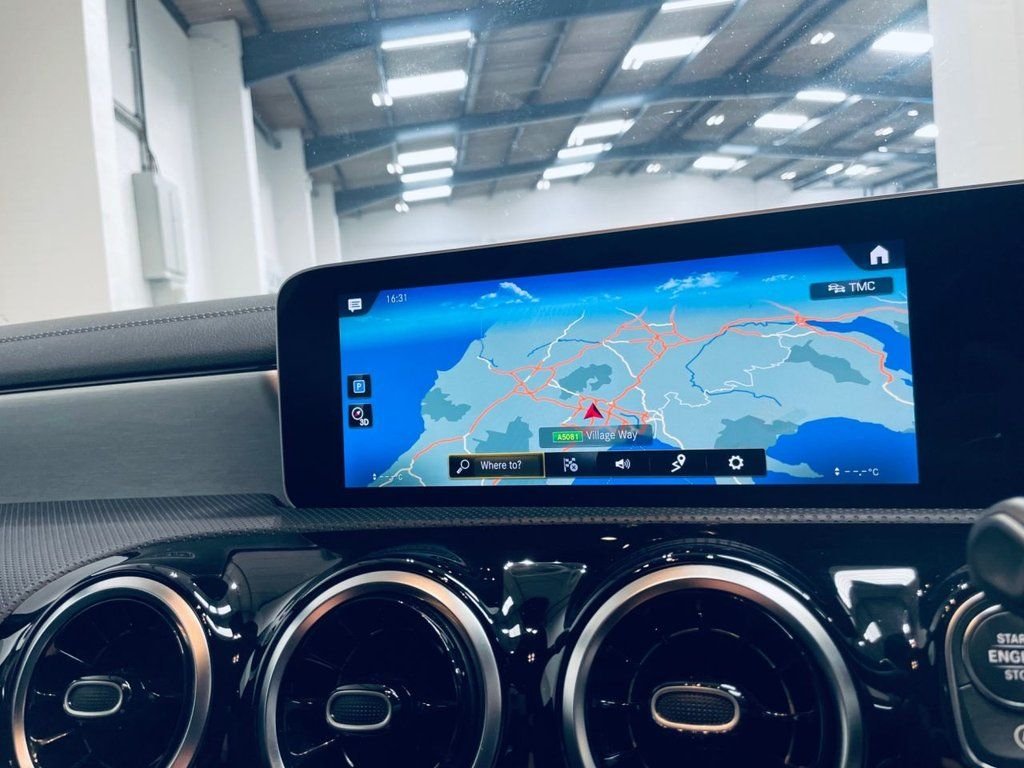 Mercedes Benz CLA
