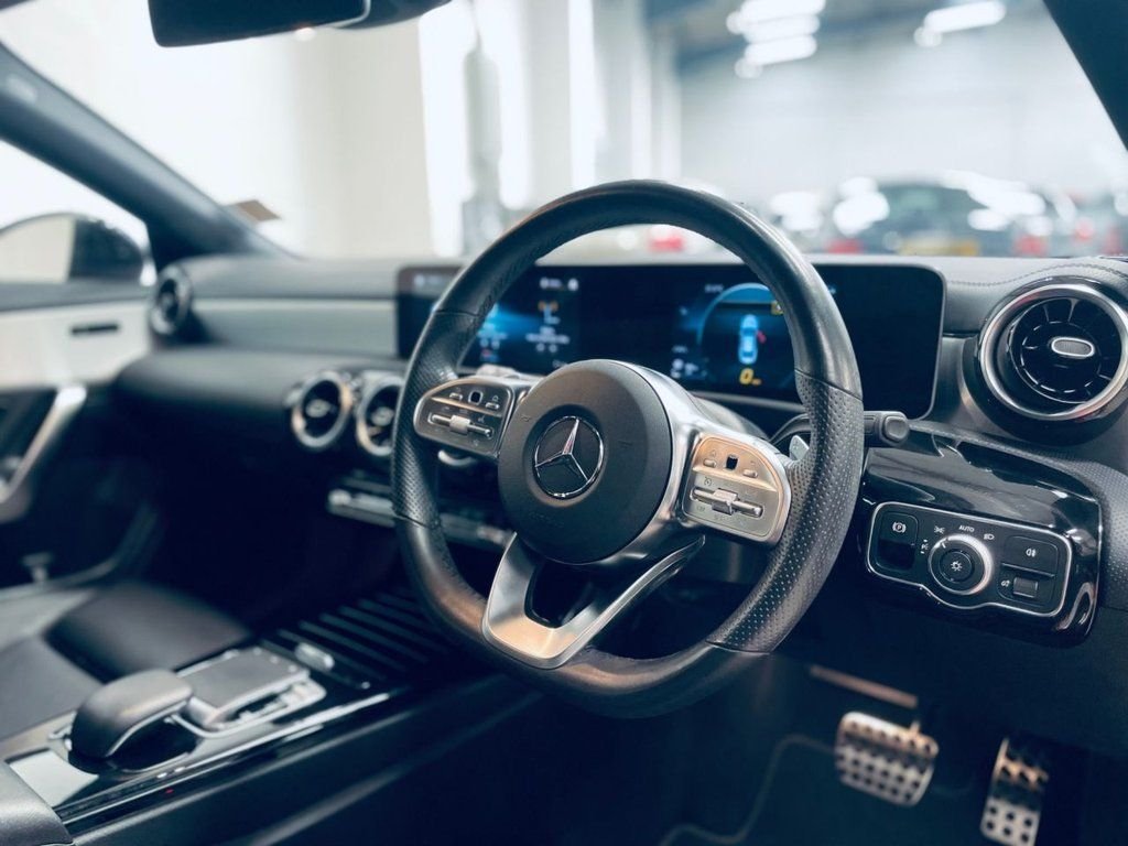 Mercedes Benz CLA