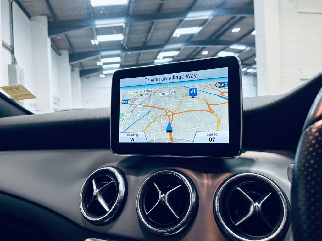 Mercedes Benz CLA