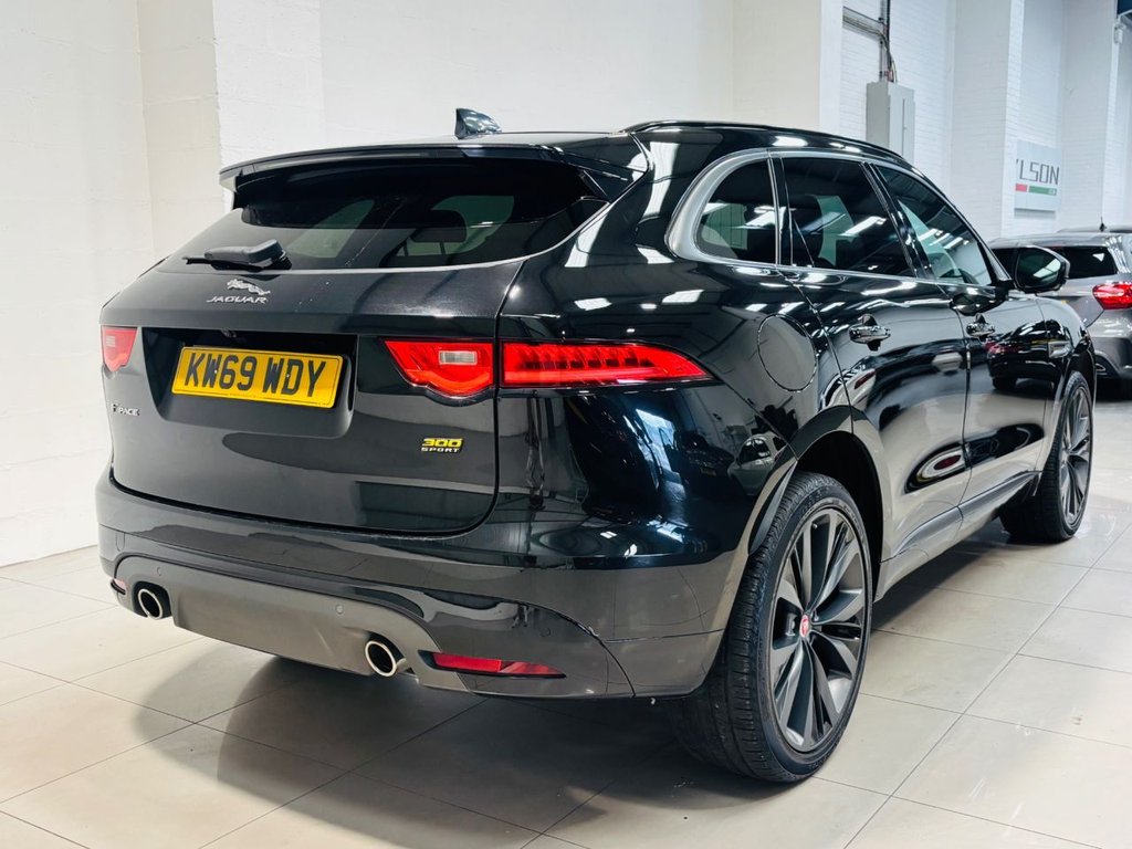 Jaguar F Pace