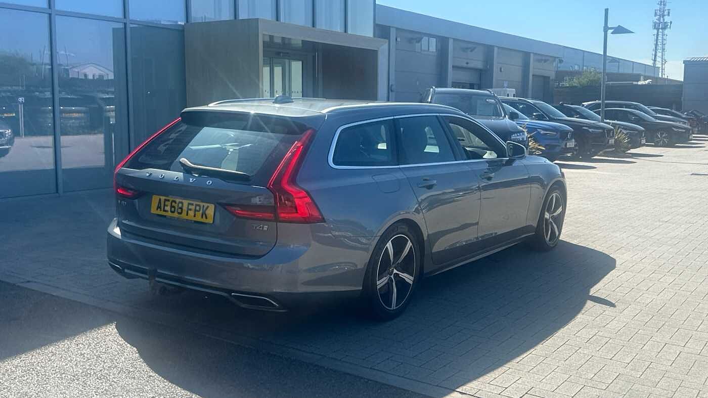 Volvo V90