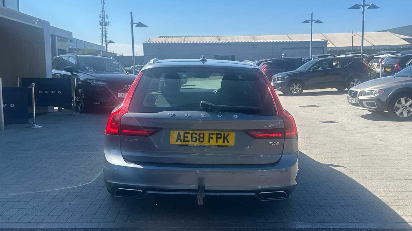 Volvo V90