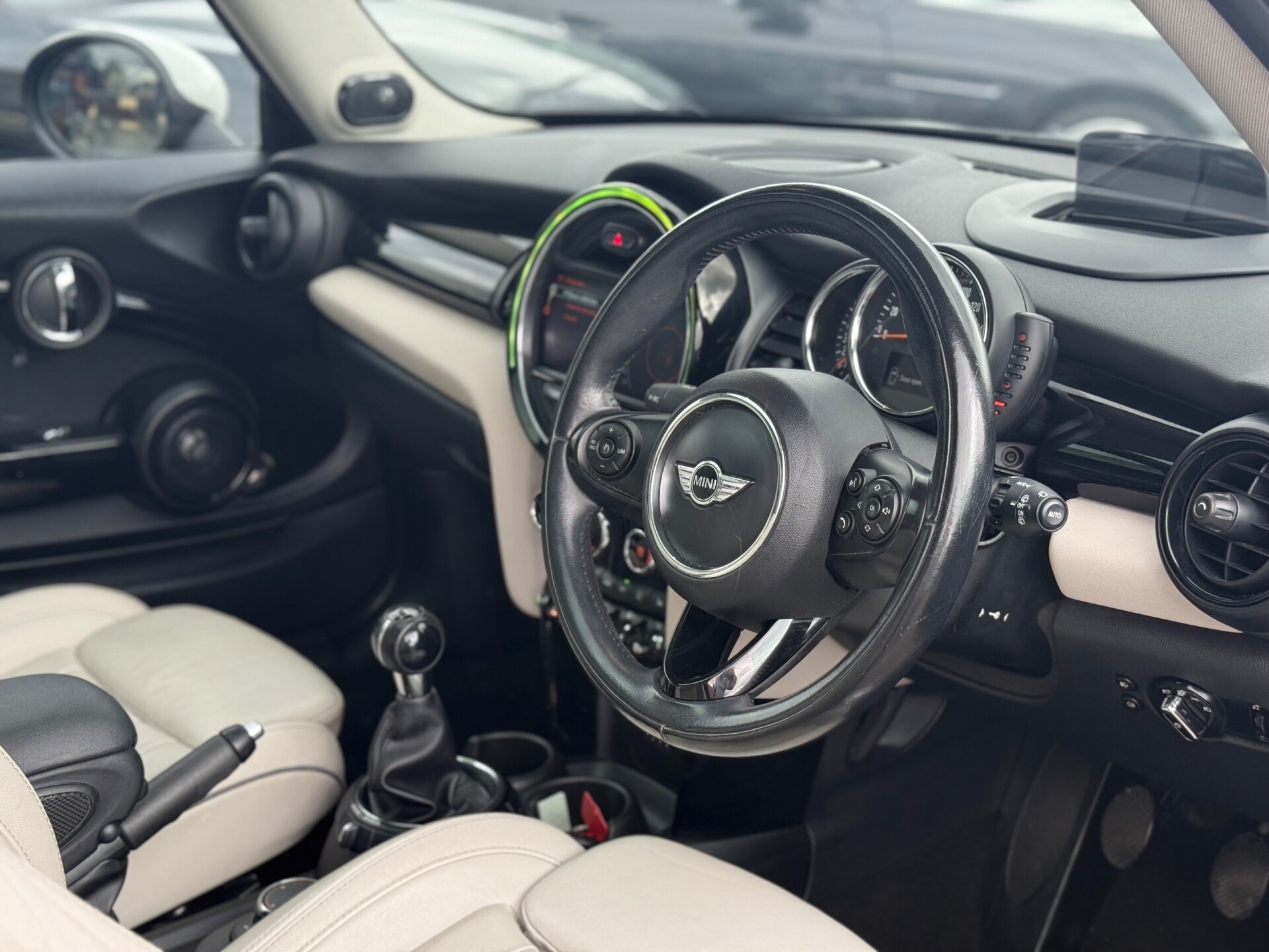 MINI Hatch