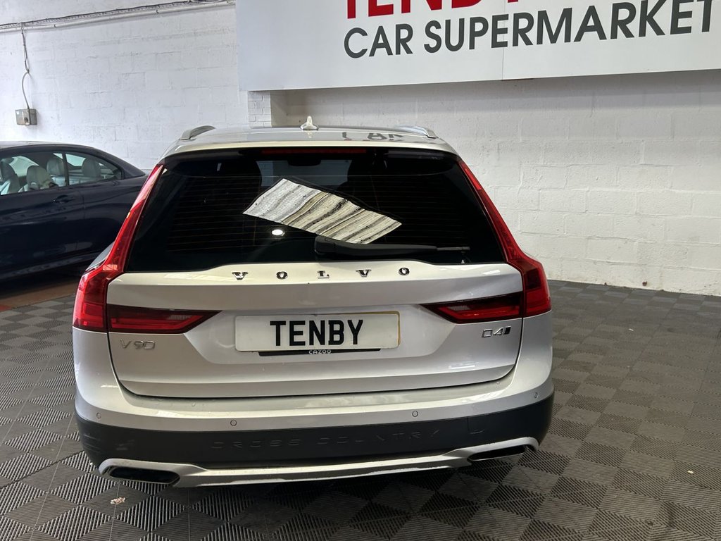 Volvo V90