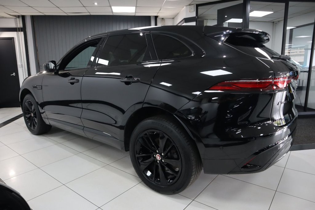 Jaguar F Pace