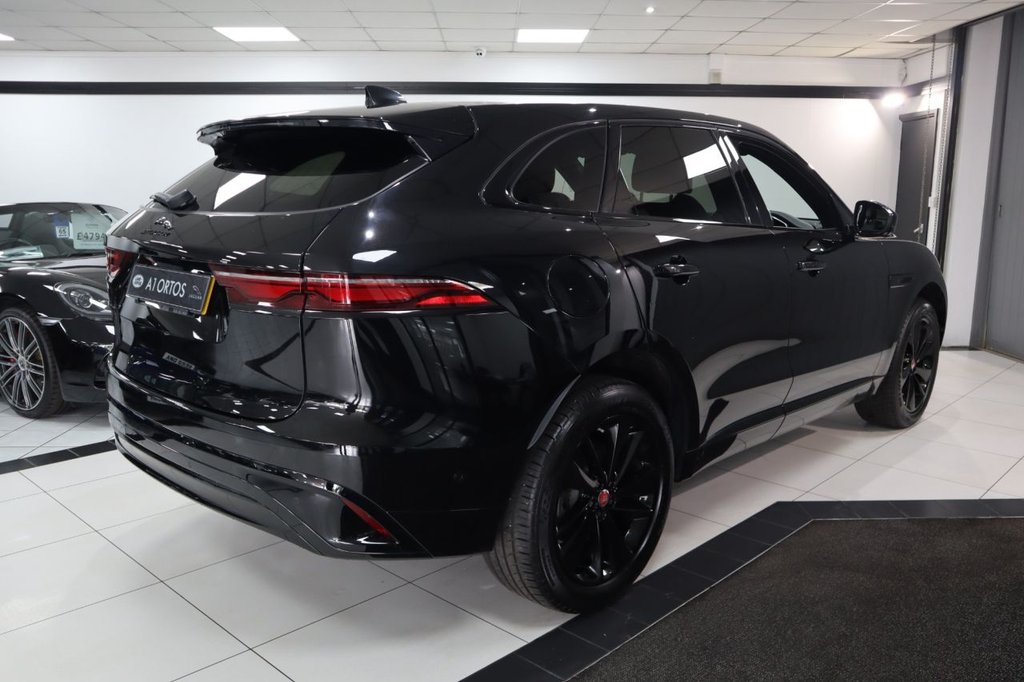 Jaguar F Pace