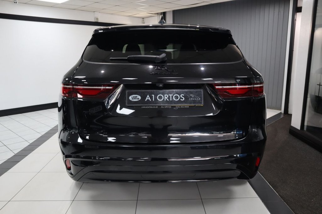 Jaguar F Pace