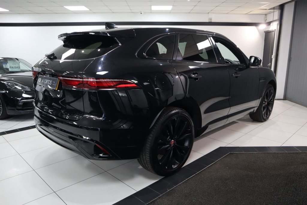 Jaguar F Pace