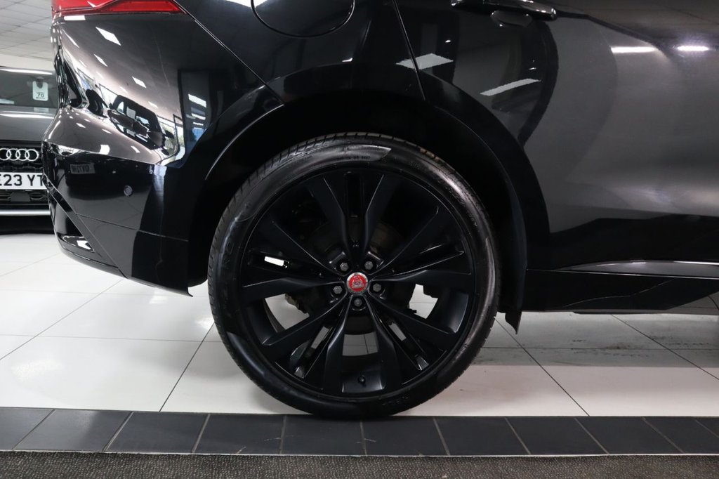 Jaguar F Pace