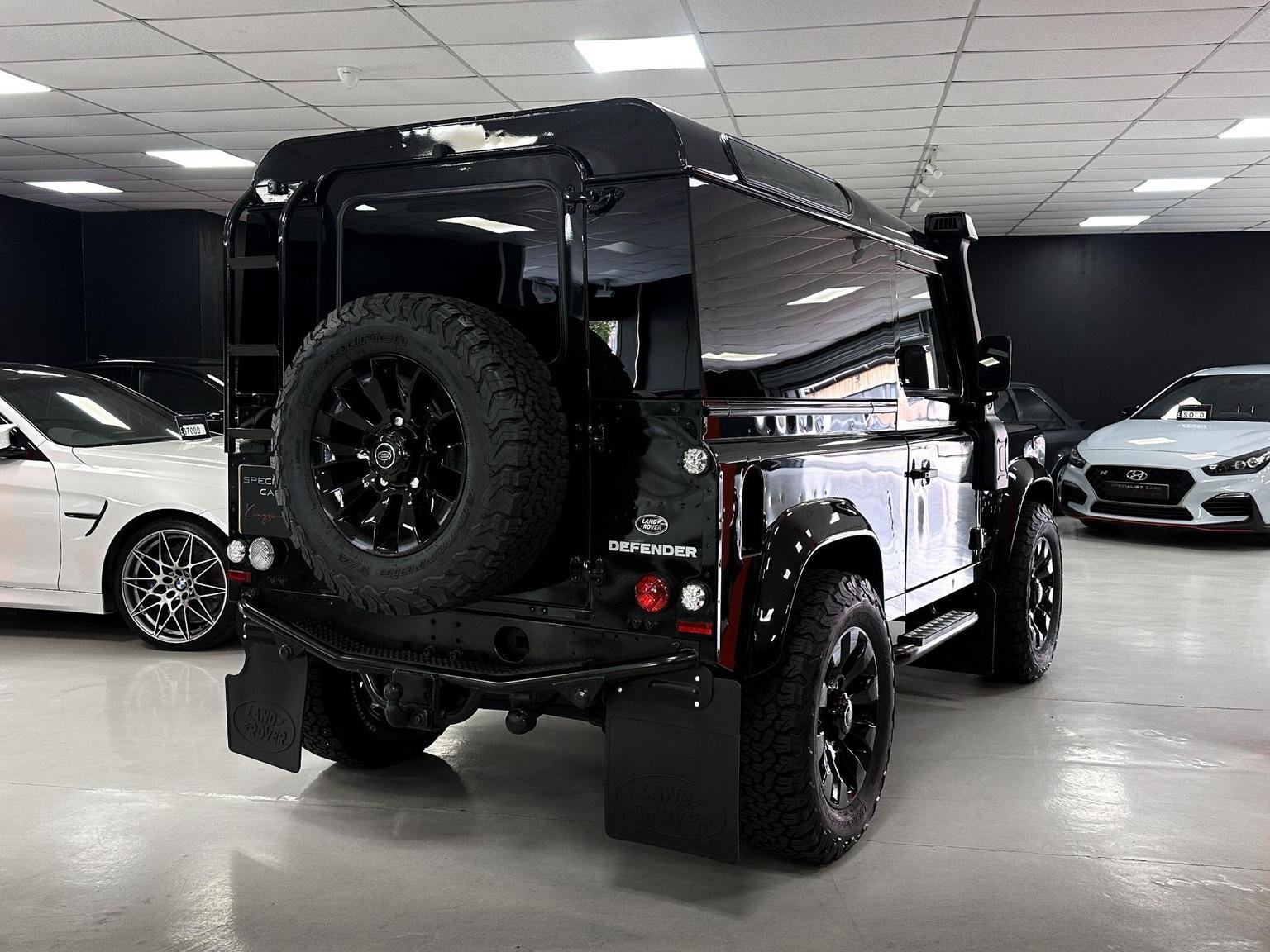 Land Rover 90