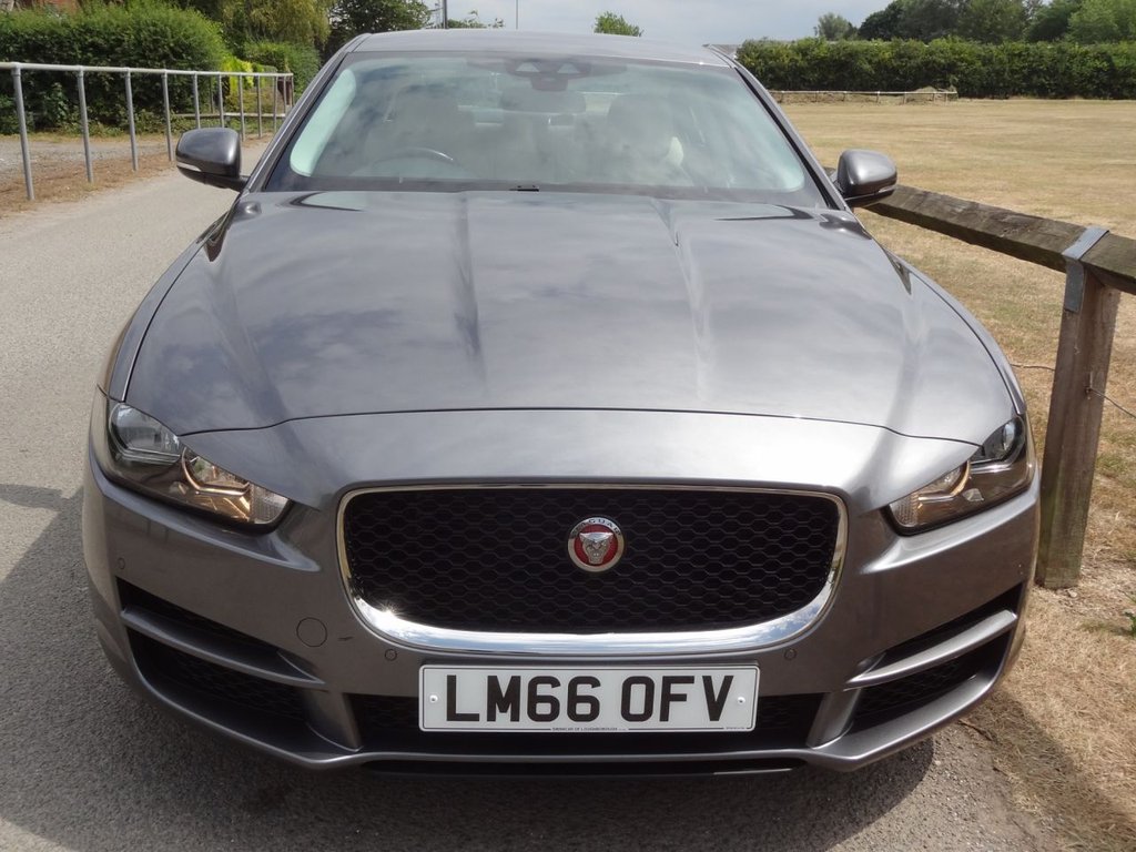 Jaguar XE