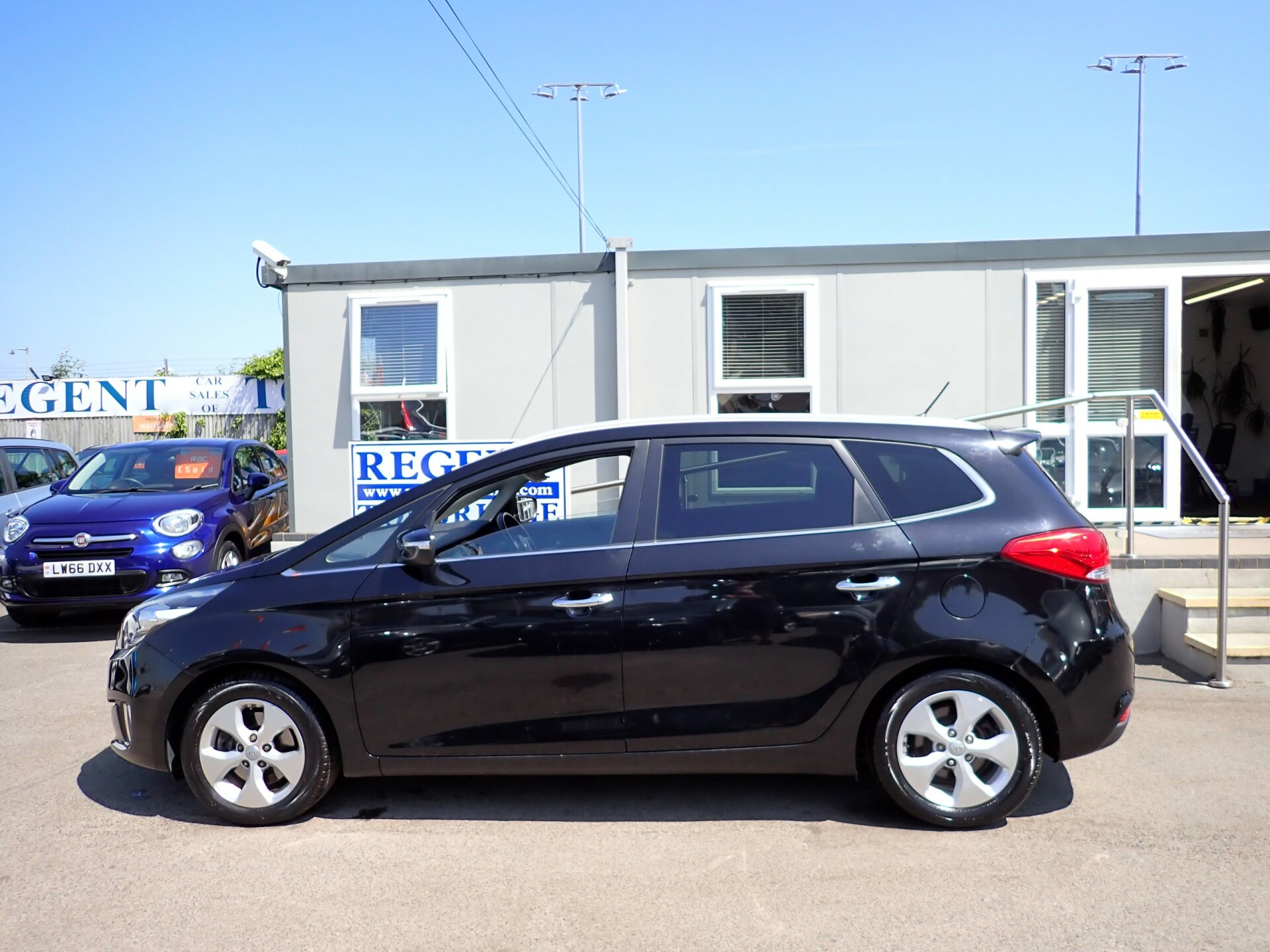Kia Carens