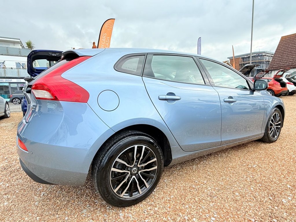 Volvo V40