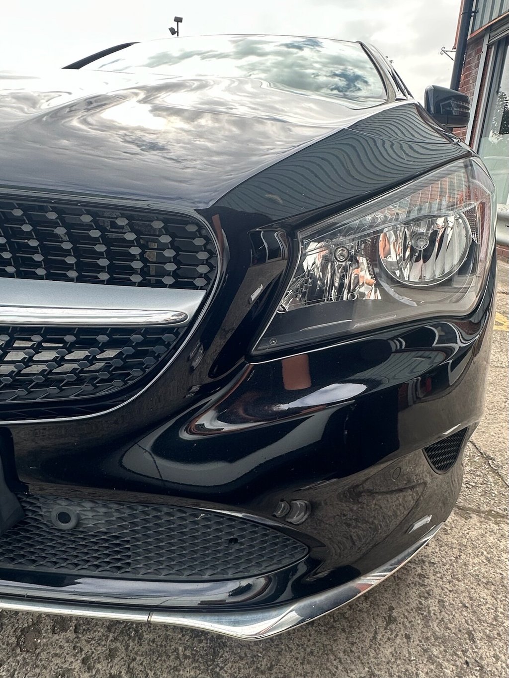 Mercedes Benz CLA