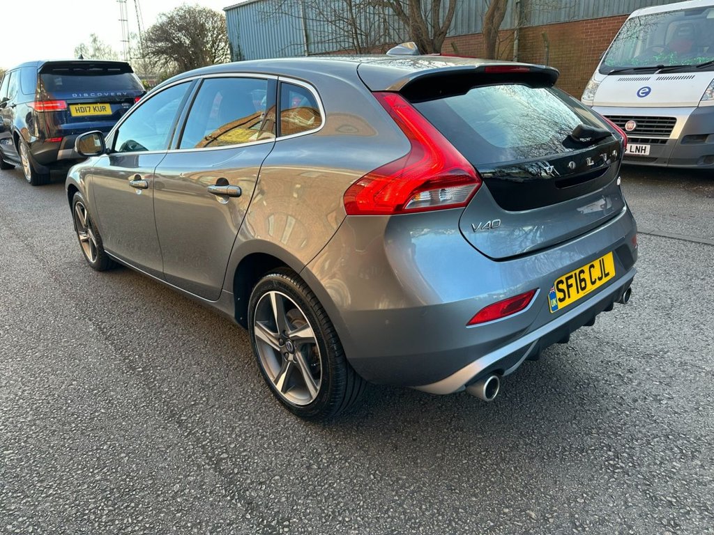 Volvo V40