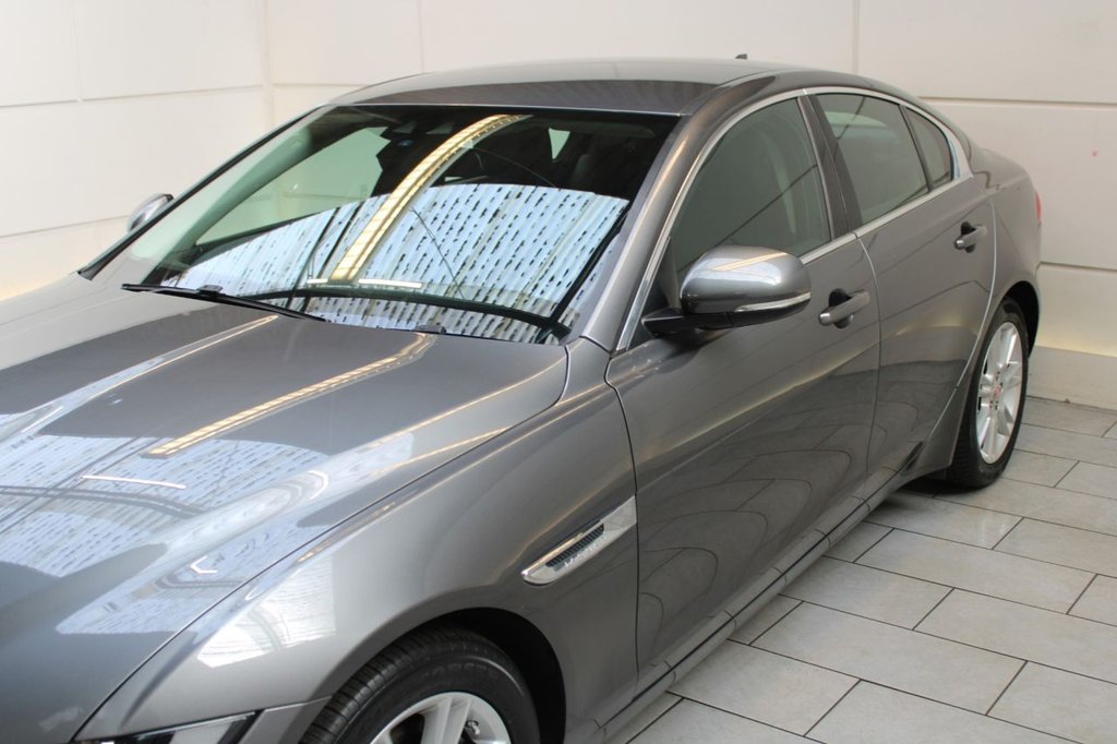 Jaguar XE