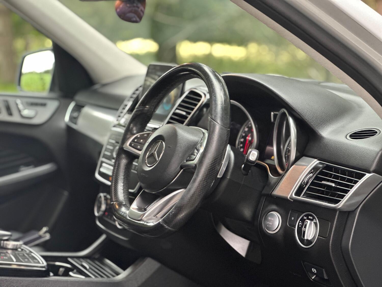 Mercedes Benz GLE-CLASS