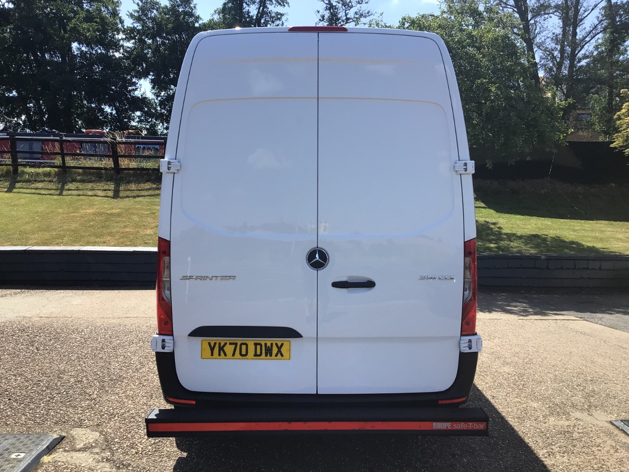 Mercedes Benz Sprinter