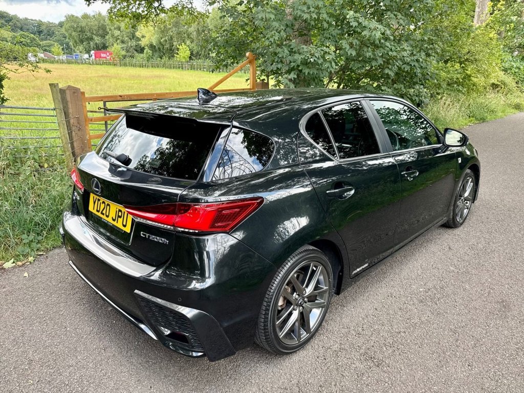 Lexus CT 200h
