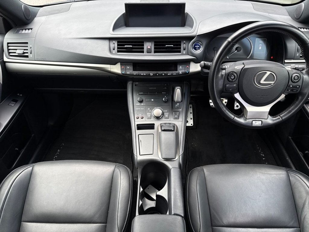 Lexus CT 200h