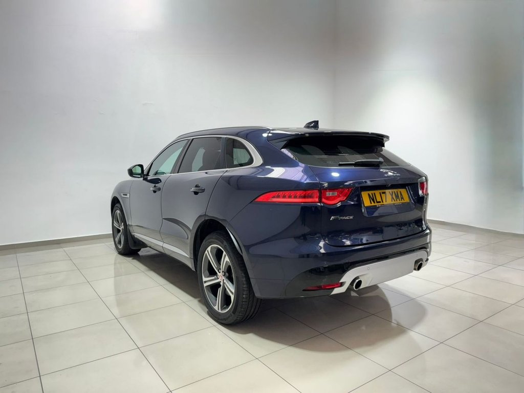 Jaguar F Pace