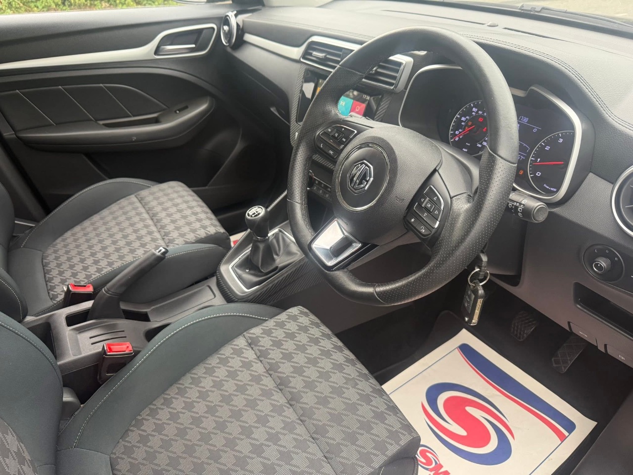 MG ZS