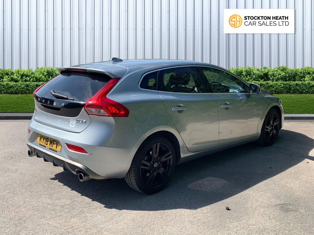 Volvo V40