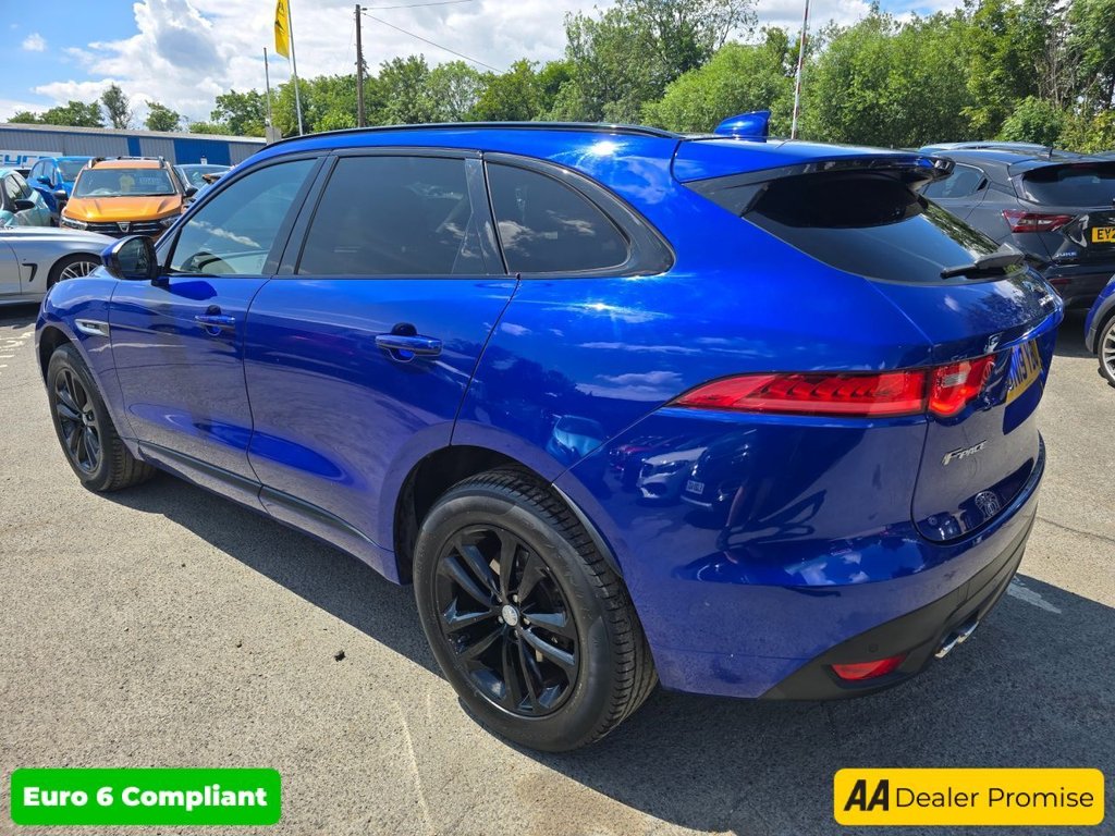 Jaguar F Pace